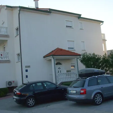 Sarah Apartment *